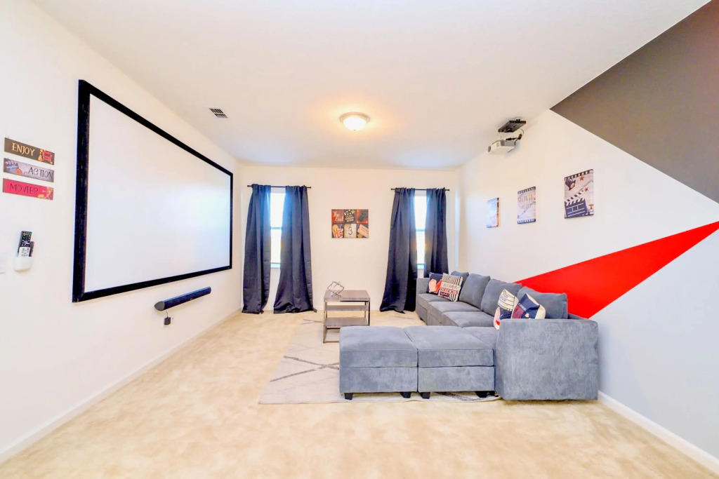 Upstay - 19 Guest Home w Pool  Games - Near Disney, Kissimmee