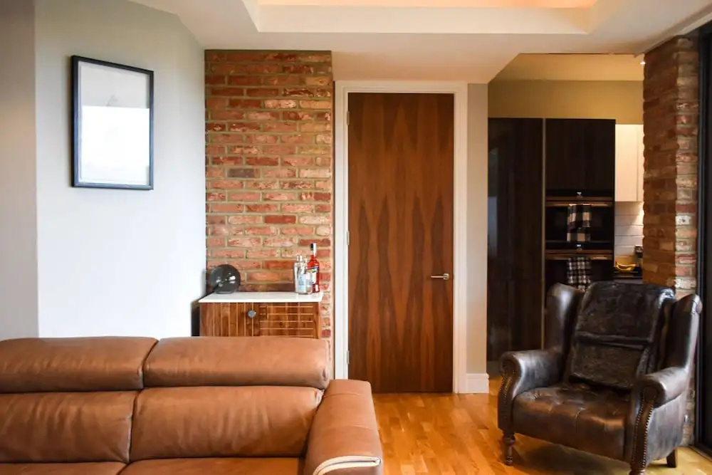 Modern 1 Bedroom Apartment With Balcony By Preston Park