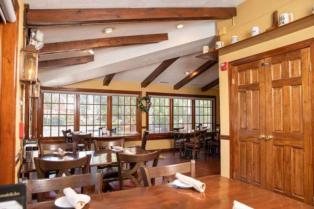 Plumsteadville Inn