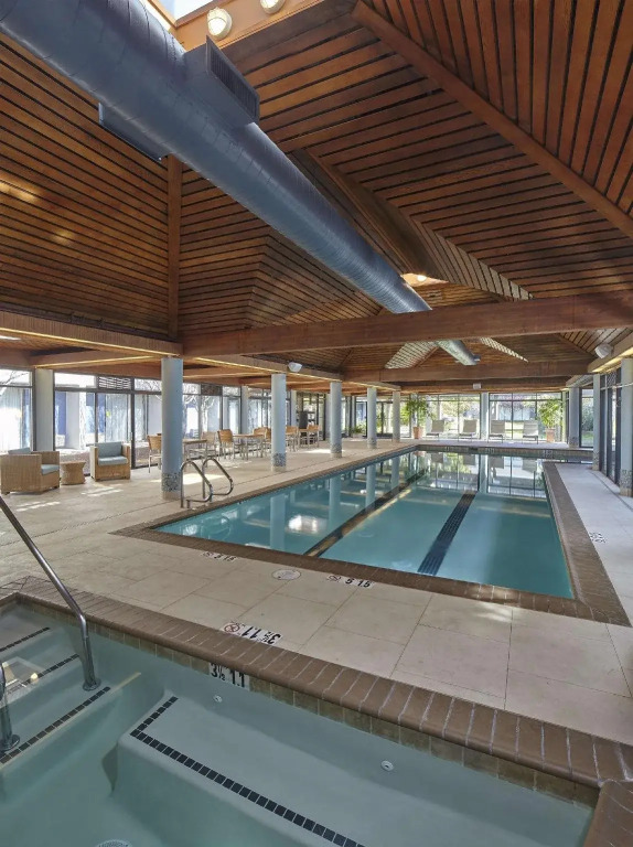 DoubleTree by Hilton Hotel Berkeley Marina