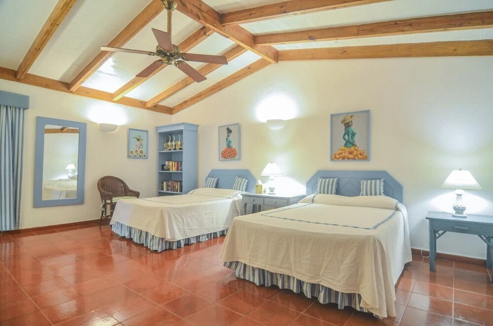 Golf Villa Close to the Beach No00