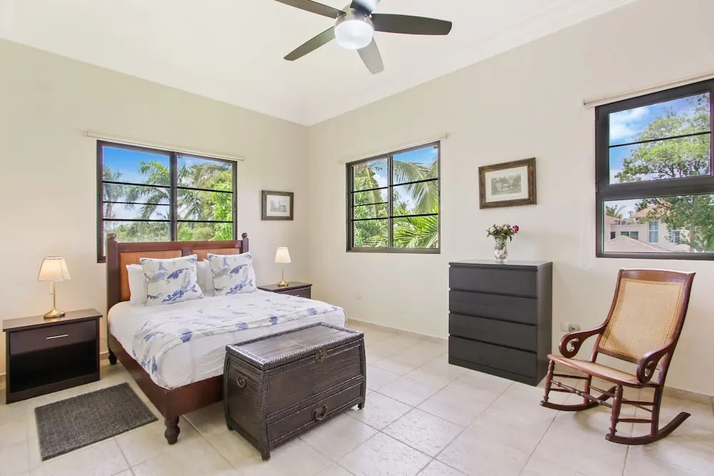 4-BR Pool Villa - Garden & Beach Access