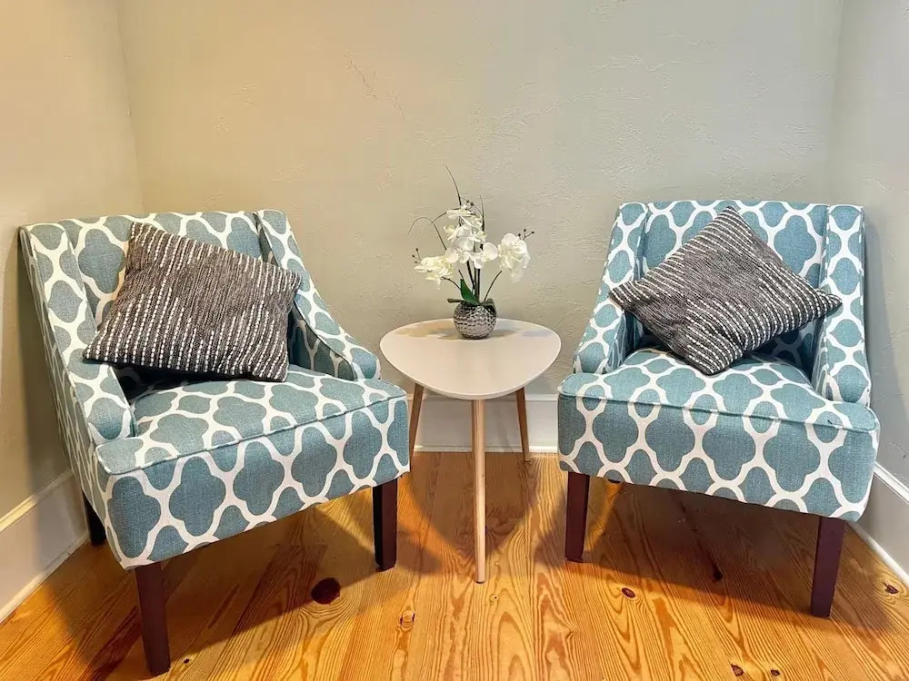 Anne Haven Spacious Retreat DT Seattle