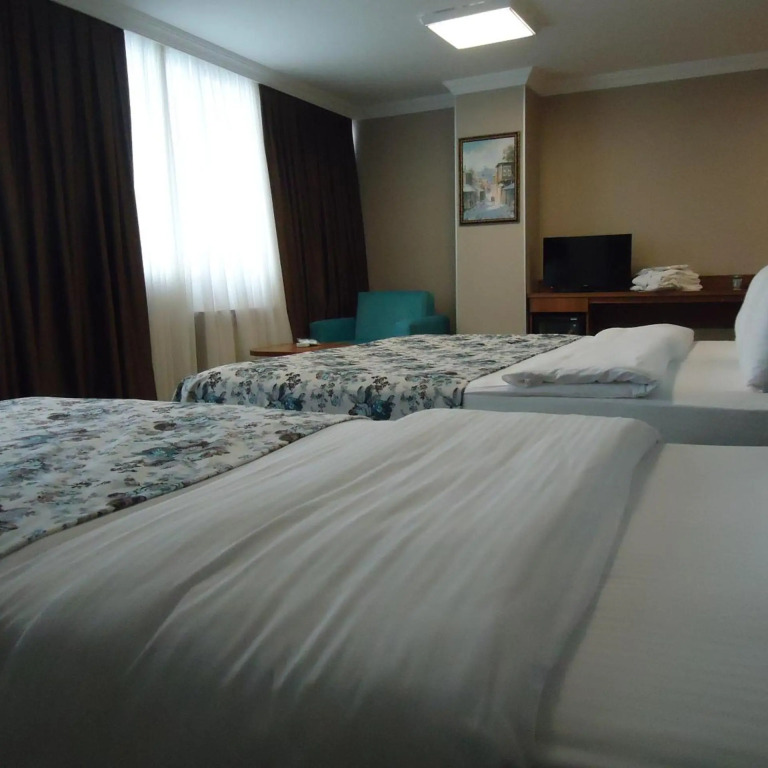 Golden Lounge Hotel