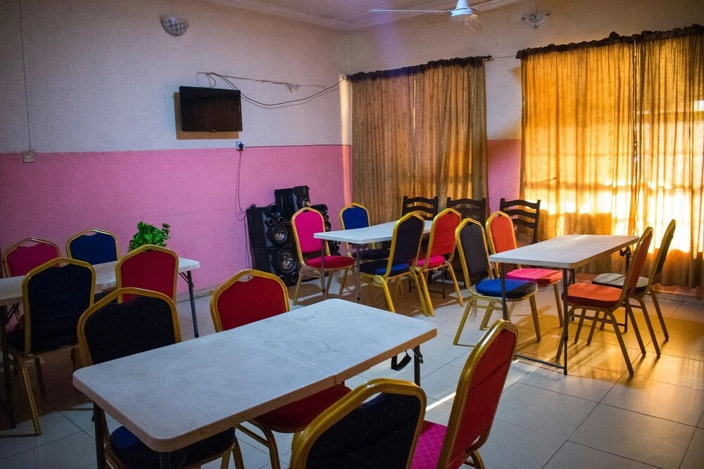 Moye Hotel Sagamu