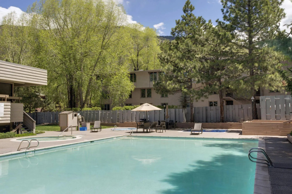 Chateau Eau Claire & Roaring Fork by Frias Properties
