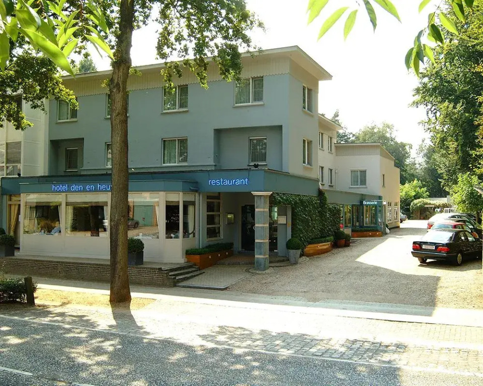 Hotel Den En Heuvel