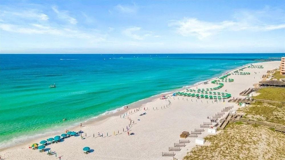 Gulf Shore Condo #207 - 2 Br condo by RedAwning