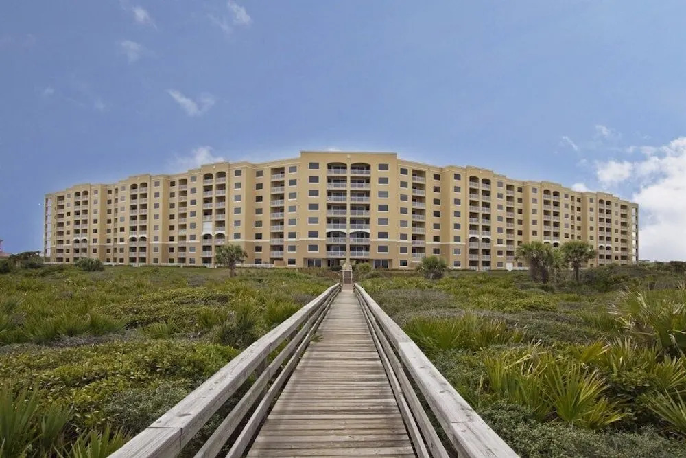 Surf Club I, 1405