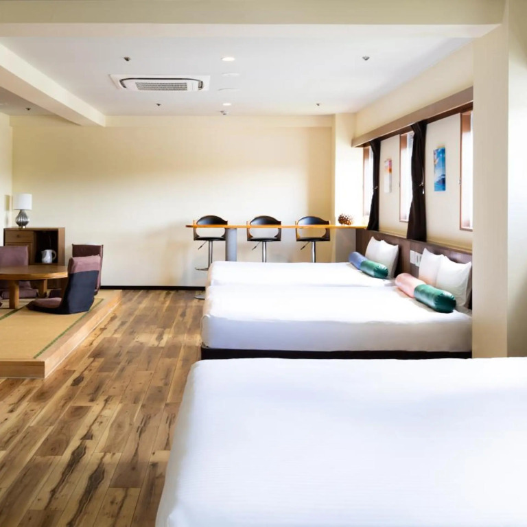 Rycom Crystal Hotel