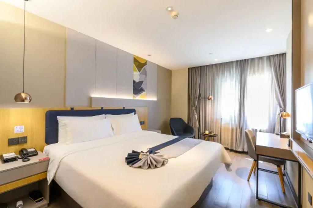 Home Inn Selected (Tianjin Railway Station, Jinwan Square Metro Station)