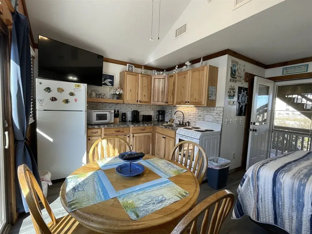 39 Almost Heaven Studio Bedroom Condo by RedAwning