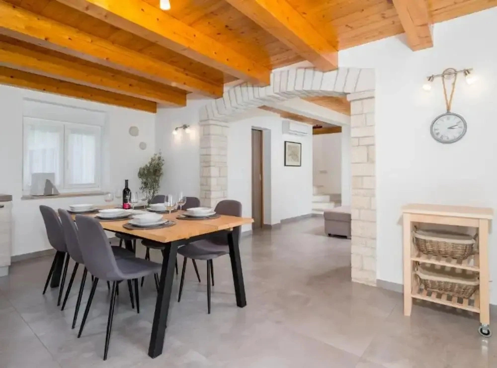 Villa Prestige Azinetti with Pool