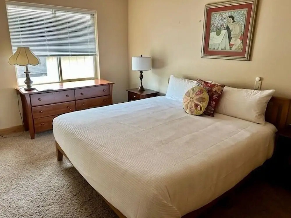 Skyliner Trails 3 Bedroom Home by RedAwning