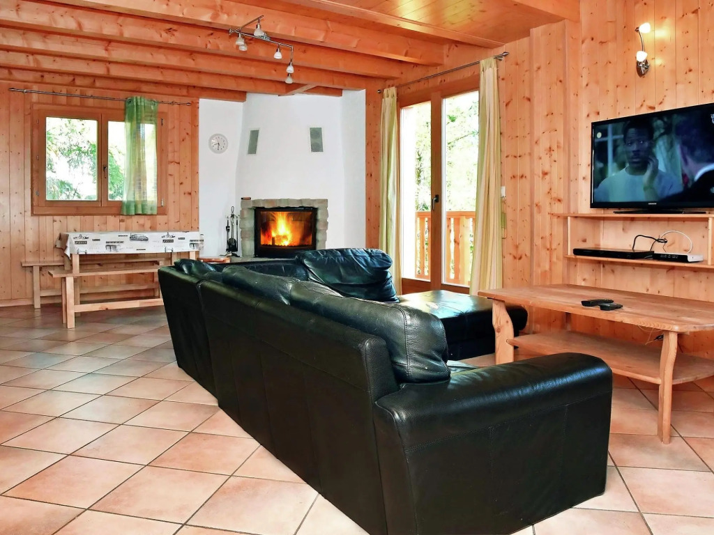 Spacious Chalet near Center of La Tzoumaz
