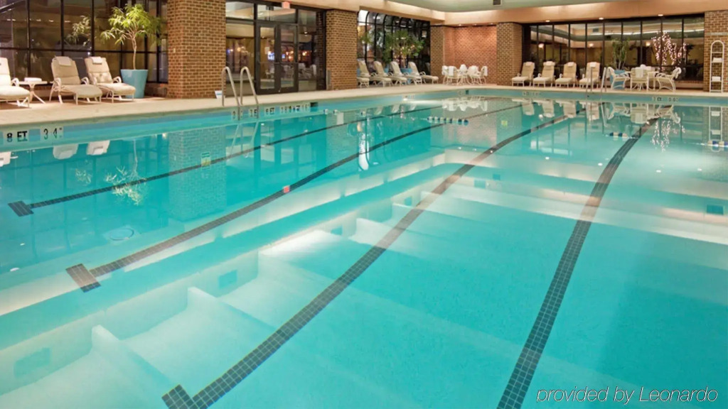 DoubleTree by Hilton McLean Tysons