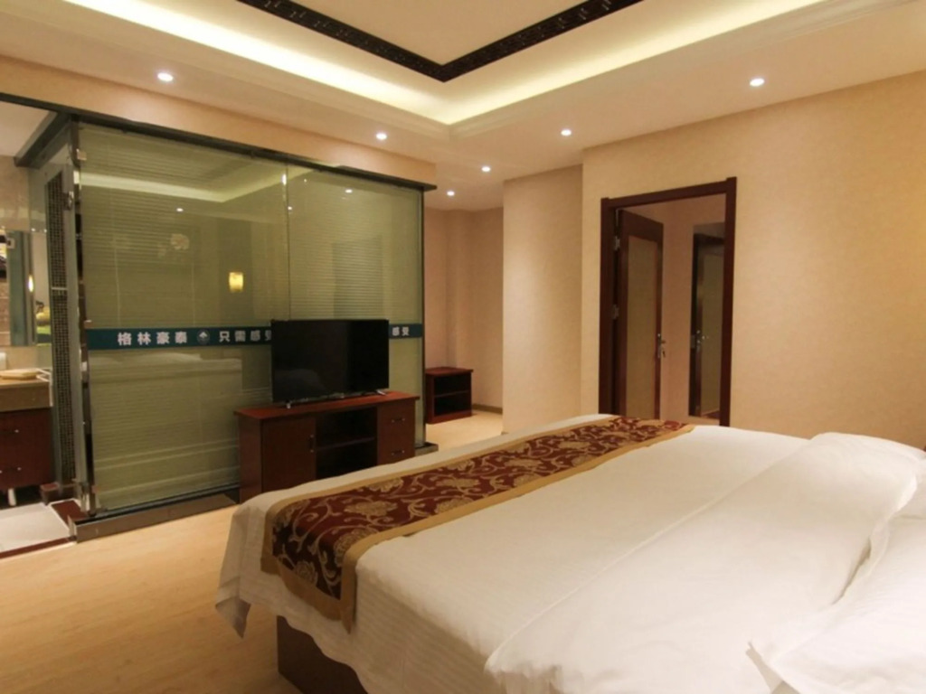 GreenTree Inn JiangSu ZHenjiang Jurong Yalong Business Hotel