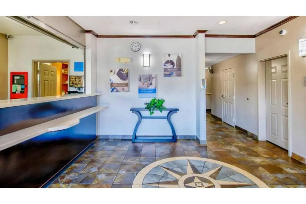 OYO Townhouse Beaumont Medical Center Area I-10