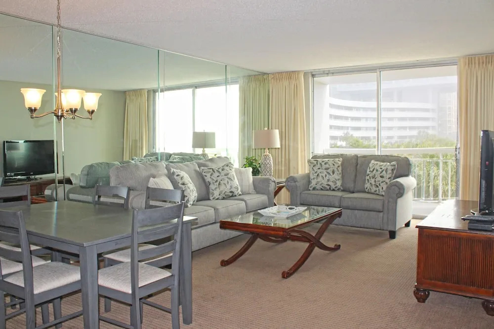 Beautiful Myrtle Beach Condo at Kingston