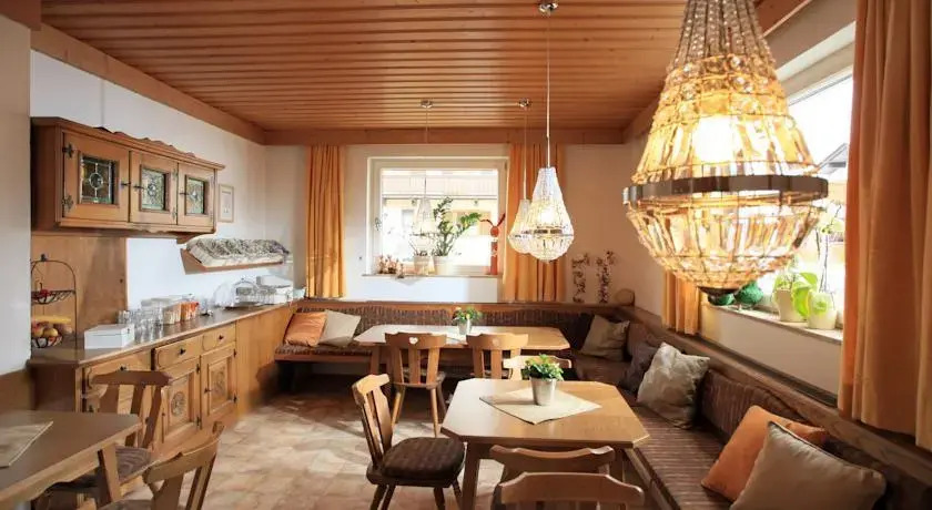 Haus Leo