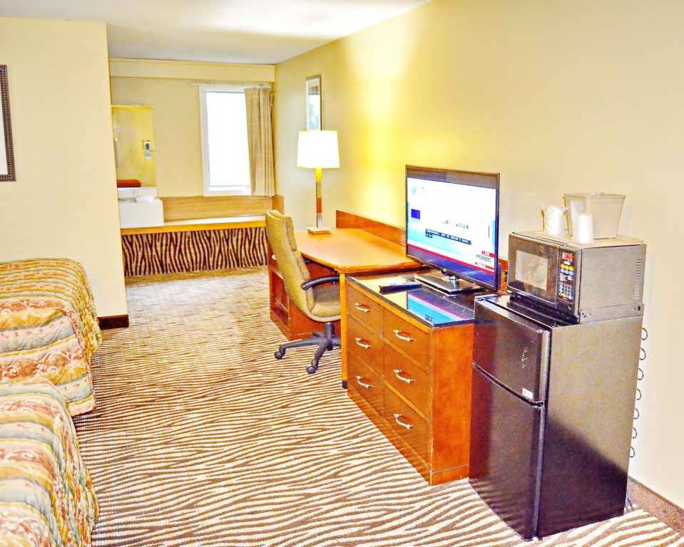 Flagship Inn & Suites