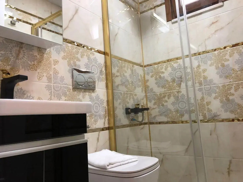 Hayat Rose Hotel