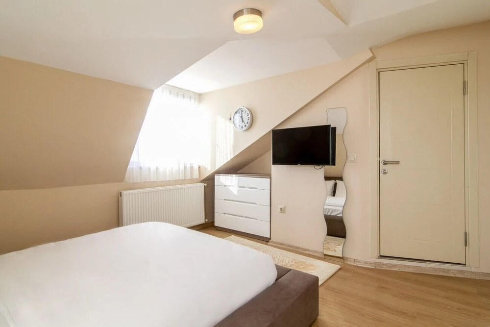Central Flat in Atasehir With Terrace and Balcony