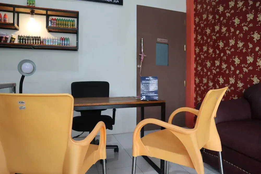 SPOT ON 1772 Hotel Penginapan Cemara Syariah