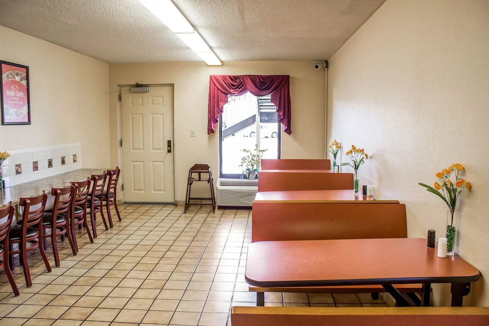 Rodeway Inn