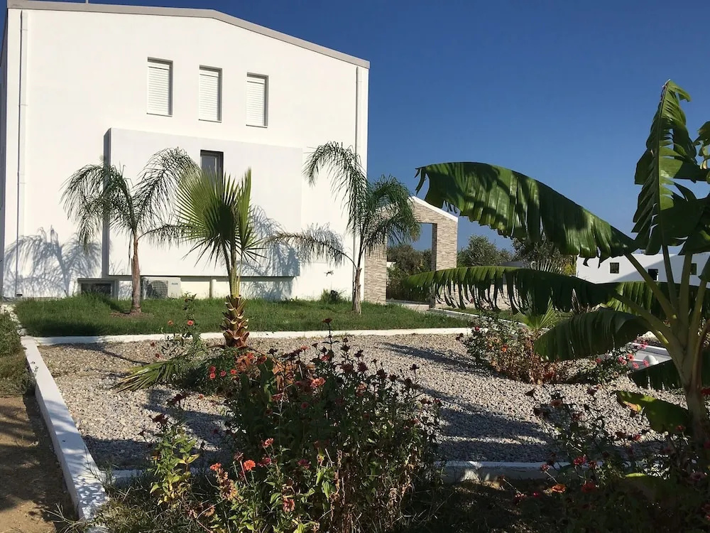 Xenos Villa 4 - Luxury Villa With Private Swimming Pool Near The Sea