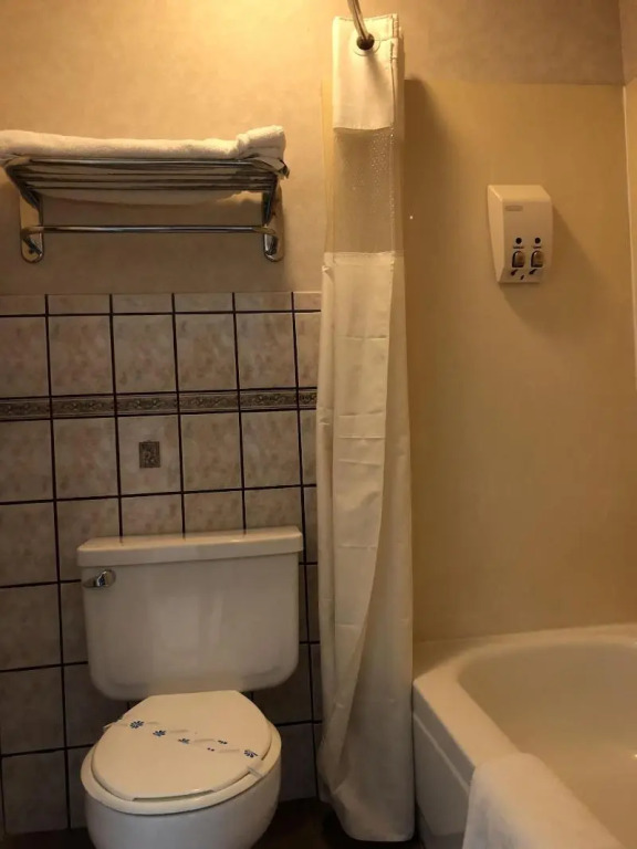 Travelers Inn