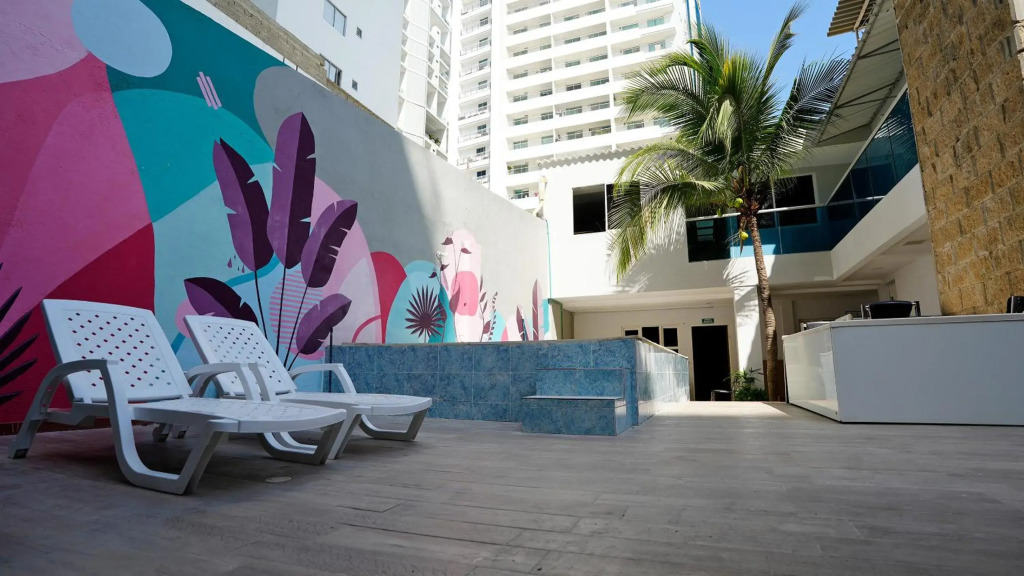 Hotel BellaMar Beach