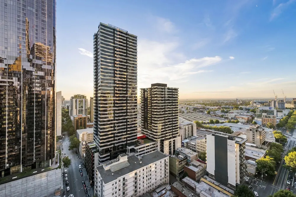 Empire Apartment Tower