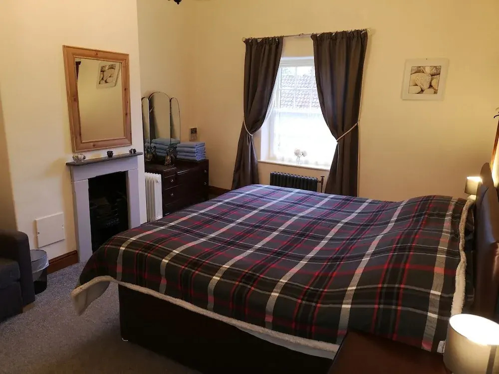 Pathways Holiday Cottage a Delightful 18th Century Stone Cottage in Derbyshire