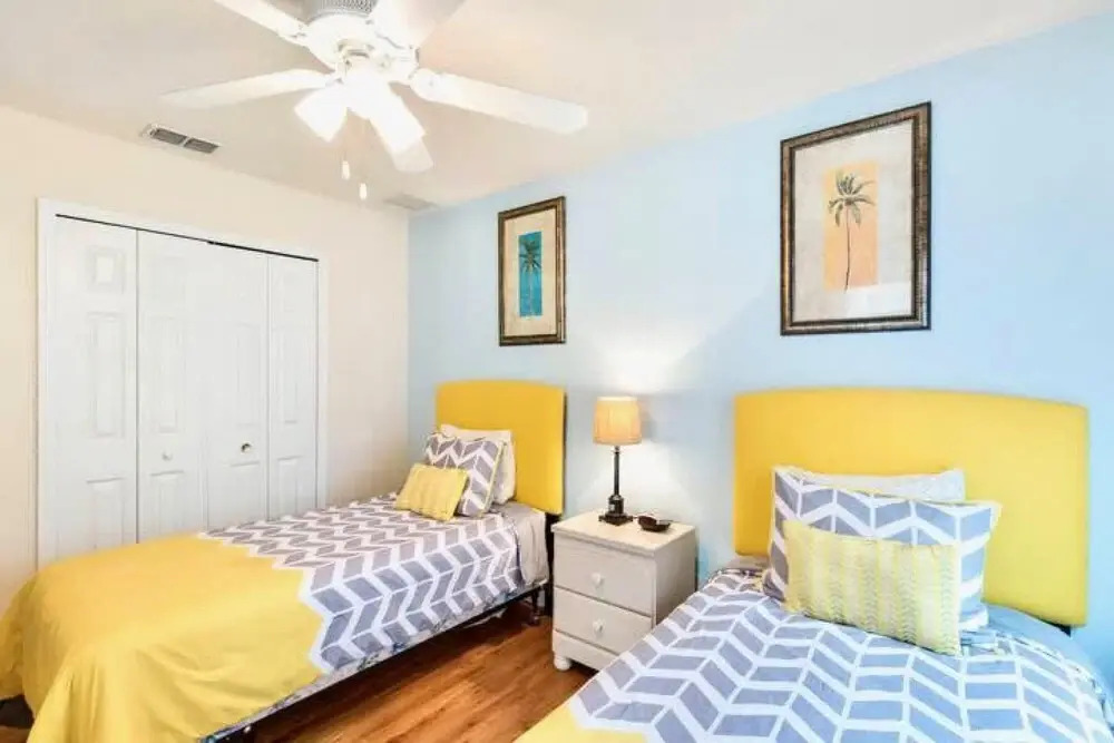 6BR Resort Home Near Disney - With Private Pool Hot Tub and Games Room