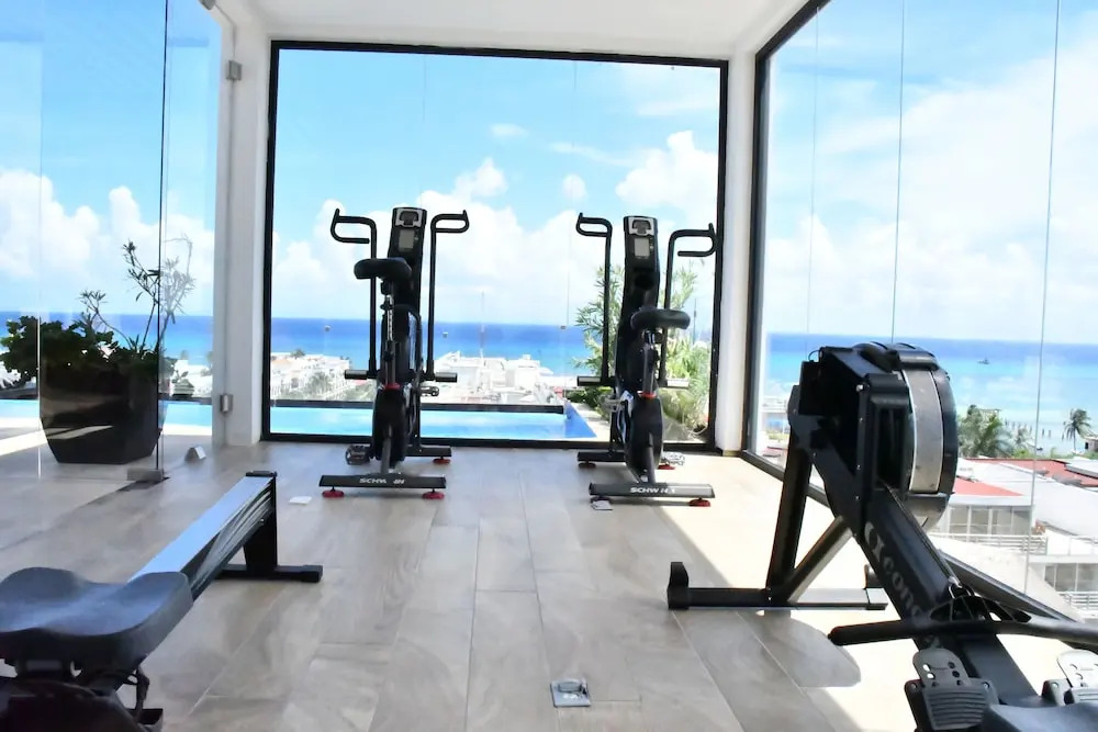 Luxury Apartment on 5th Av -One Paralia