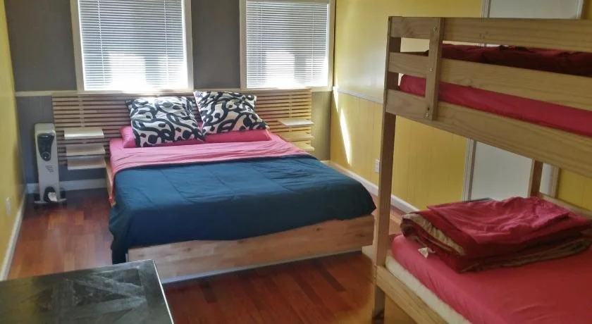 Yosemite International Hostel