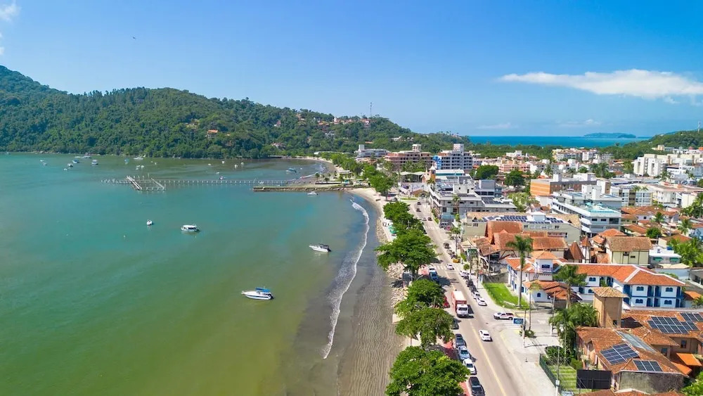 Apto a 280m da Praia do Itagu c Piscina e Garagem