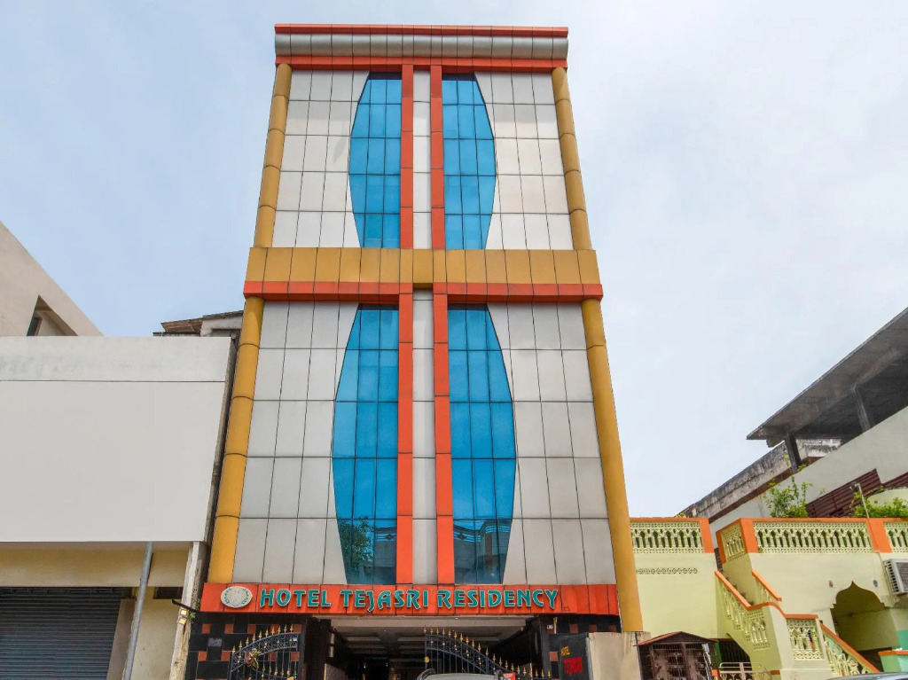 Oyo Flagship Hotel Tejasri Residency