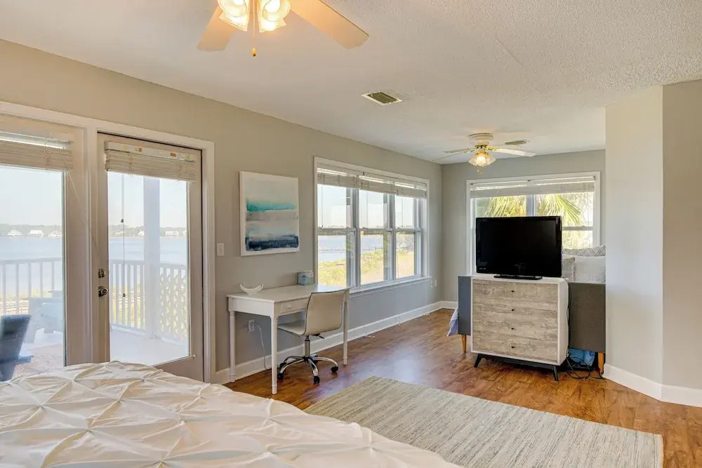 Walk to Beach: Home w Pool Access in Gulf Shores