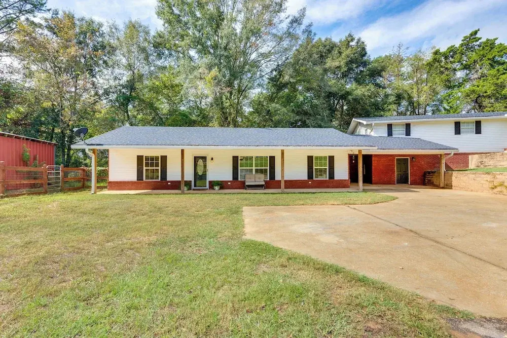 Rural Retreat w/ Covered Porch Near Jackson
