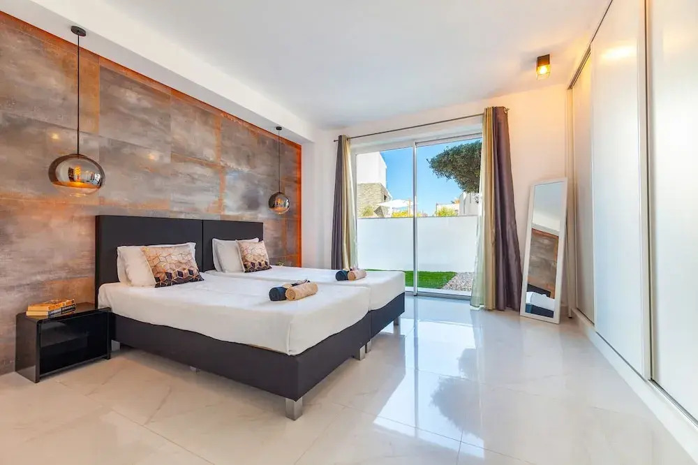 Villa Catalina - Piscina aquecível e BBQ em Armação de Pêra