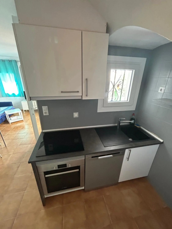 Charmante maisonnette avec piscine communautaire, idéale vacances familiales