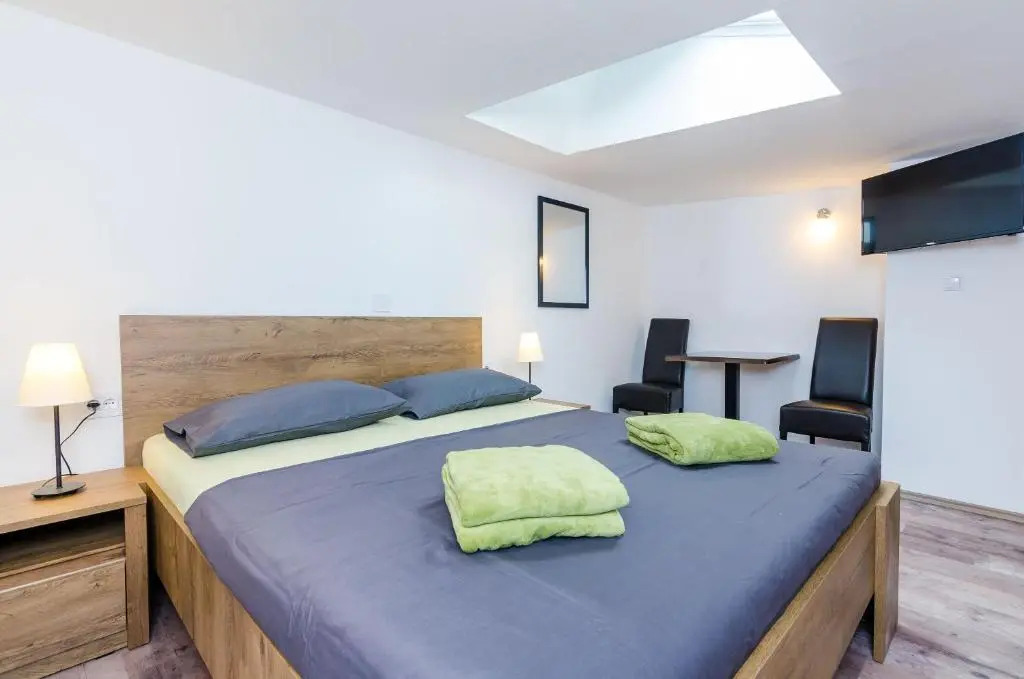 Rooms Baza