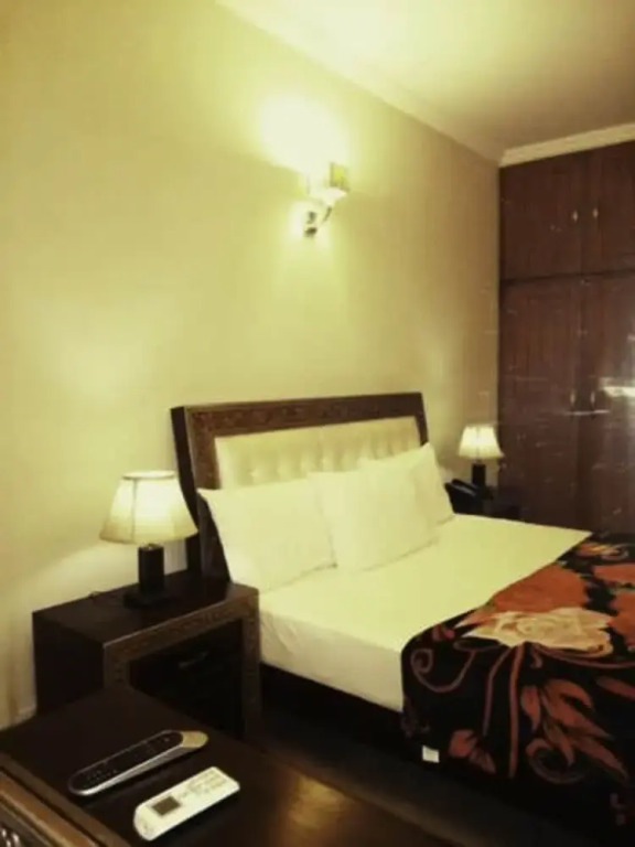 Royal Galaxy Guest House