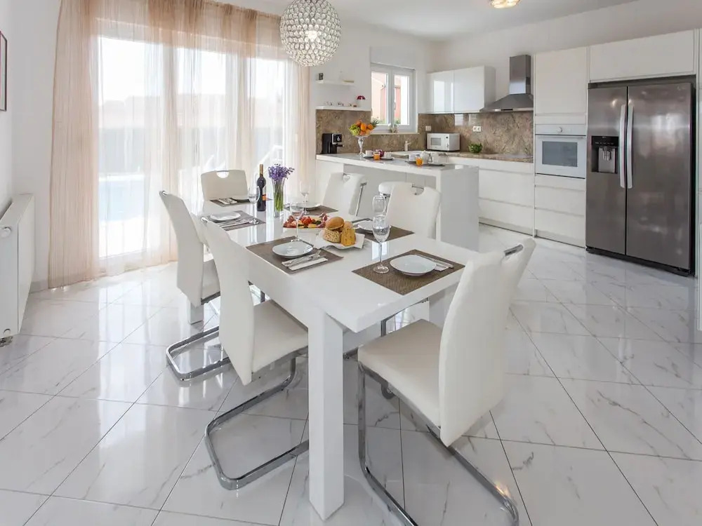 Modern villa with private swimming pool, nice garden with roofed terrace, BBQ