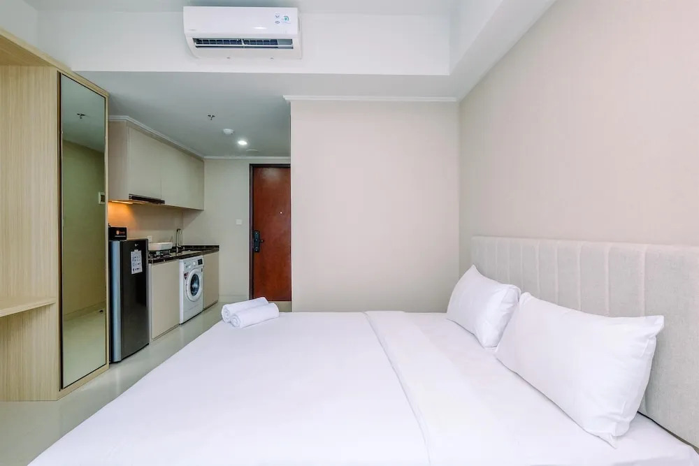 Fancy And Nice Studio At Green Sedayu Apartment