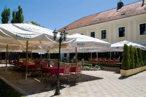 Hotel & Restoran Dvorac Gjalski