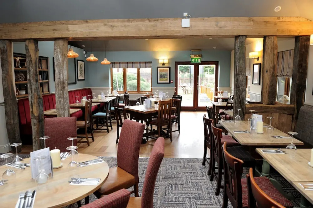 White Hart by Chef & Brewer Collection