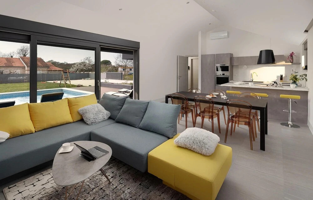 Beautiful Home In Valbandon